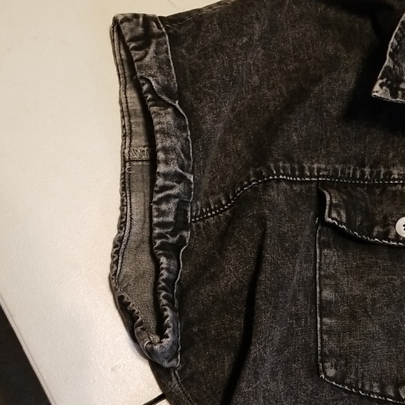 Stylish Black Denim Shirt - Picture 3 of 6